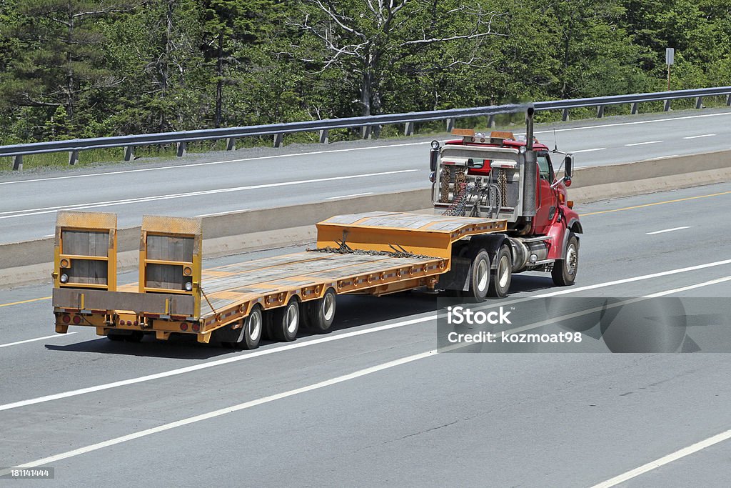 Halb Tiefladeanhänger - Lizenzfrei Fahren Stock-Foto