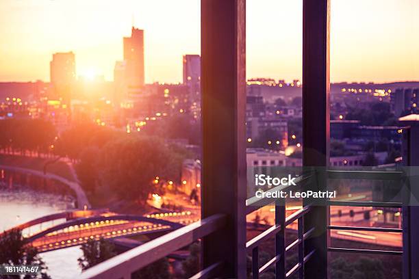 Piękny Zachód Słońca Z Płaskim Terrace - zdjęcia stockowe i więcej obrazów Architektura - Architektura, Balkon, Brzeg rzeki