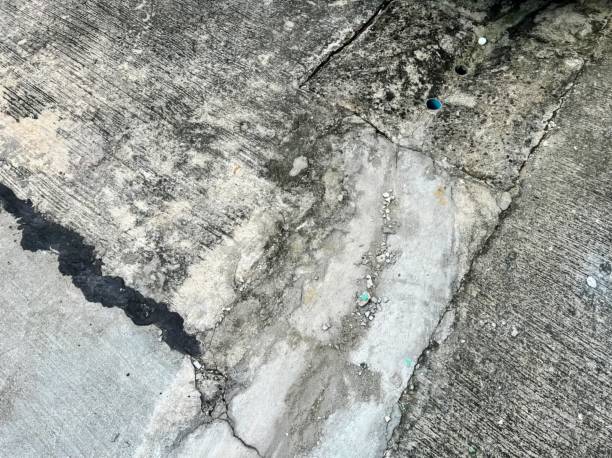 istock a crack in the concrete. 1811423262