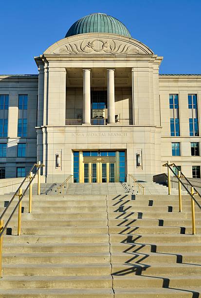 istock Iowa Supreme Court 181143683