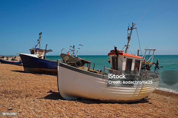 Arrastrero Foto de stock y más banco de imágenes de Hastings - Hastings, Playa, Agua