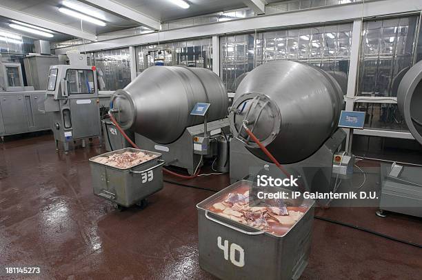 Produktion In Einem Food Factory Fleischprodukte Vorbereitung Stockfoto und mehr Bilder von Fleisch