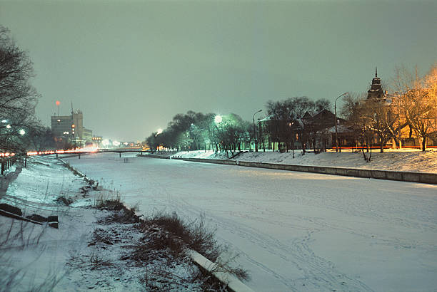 invierno en la ciudad. - tony snow fotos fotografías e imágenes de stock