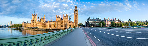 ponte di westminster alba panorama - westminster bridge foto e immagini stock