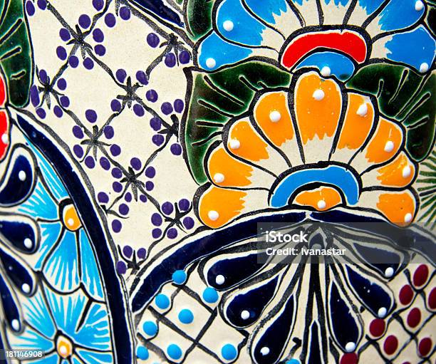 Выполненные Вручную Мексиканский Керамический Pottery Деталям Talavera — стоковые фотографии и другие картинки Культура Мексики