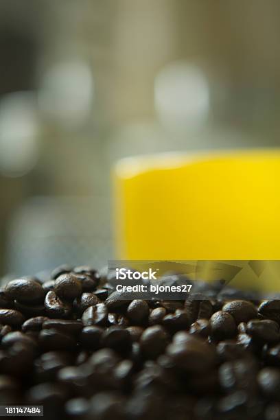 Foto de Café e mais fotos de stock de Amarelo - Amarelo, Azul, Café Arábica - Bebida