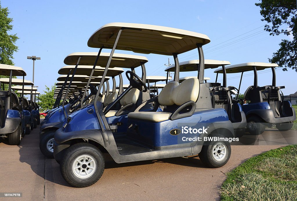 Golf cart al mattino - Foto stock royalty-free di Attività ricreativa