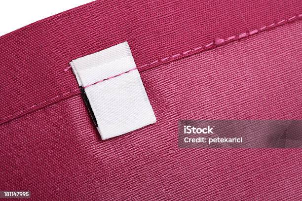 Foto de Em Branco Roupas Label e mais fotos de stock de Algodão - Material Têxtil - Algodão - Material Têxtil, Amostra de Tecido - Material Têxtil, Balança