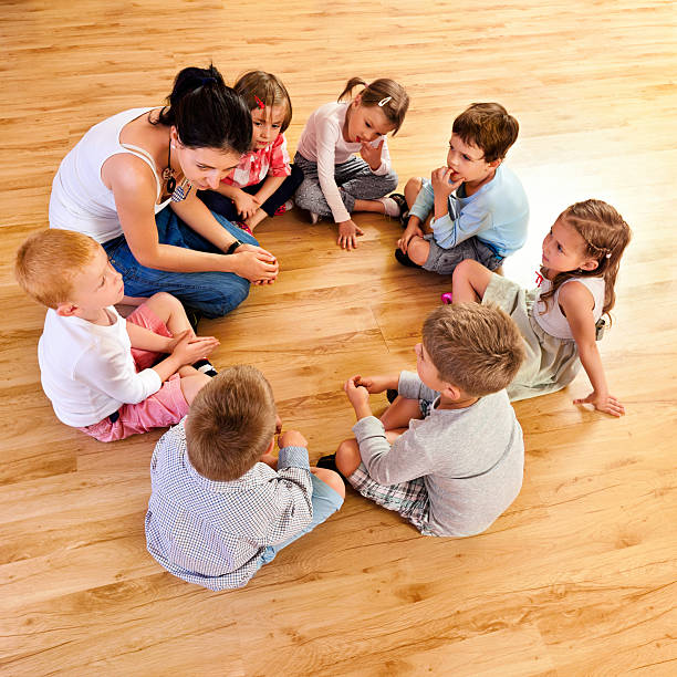 camera dei bambini scuola - circle child preschool preschooler foto e immagini stock