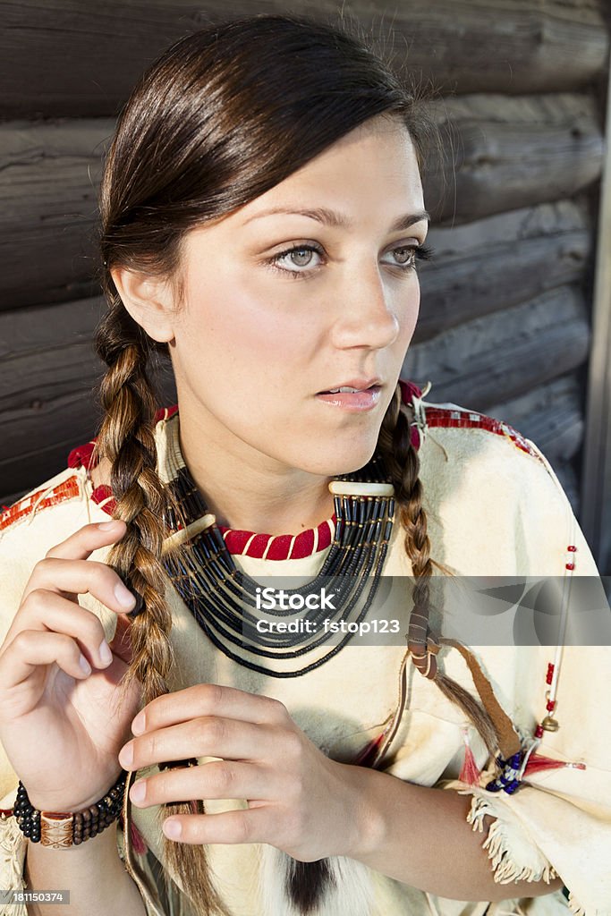 Carácter: Jovem fêmea retrate Índio nativo americano de Cultura. - Royalty-free 18-19 Anos Foto de stock