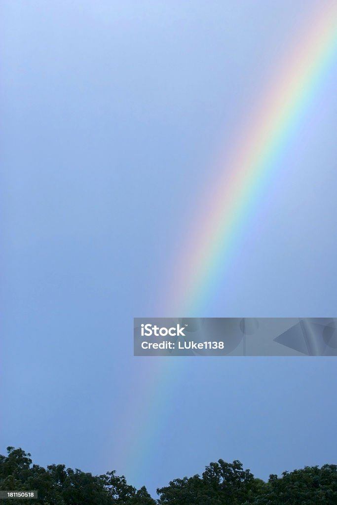 Torre Rainbow - Foto de stock de Arco iris libre de derechos
