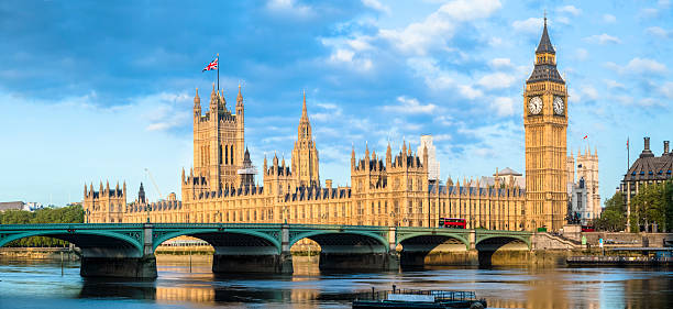 istock Thames River House of Parliament Panorama 181150992