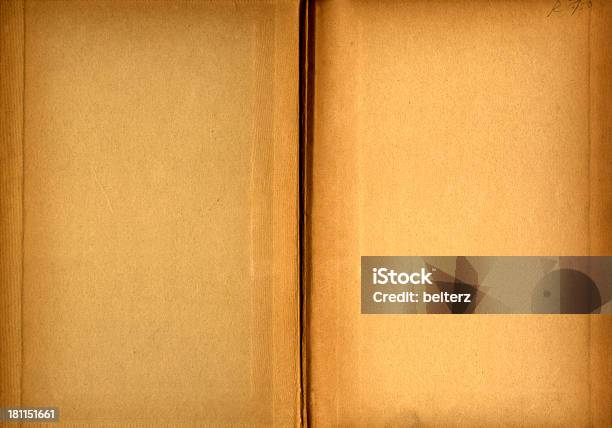Stara Książka Otwarcie Strony - zdjęcia stockowe i więcej obrazów Brązowy - Brązowy, Czytać, Dokument