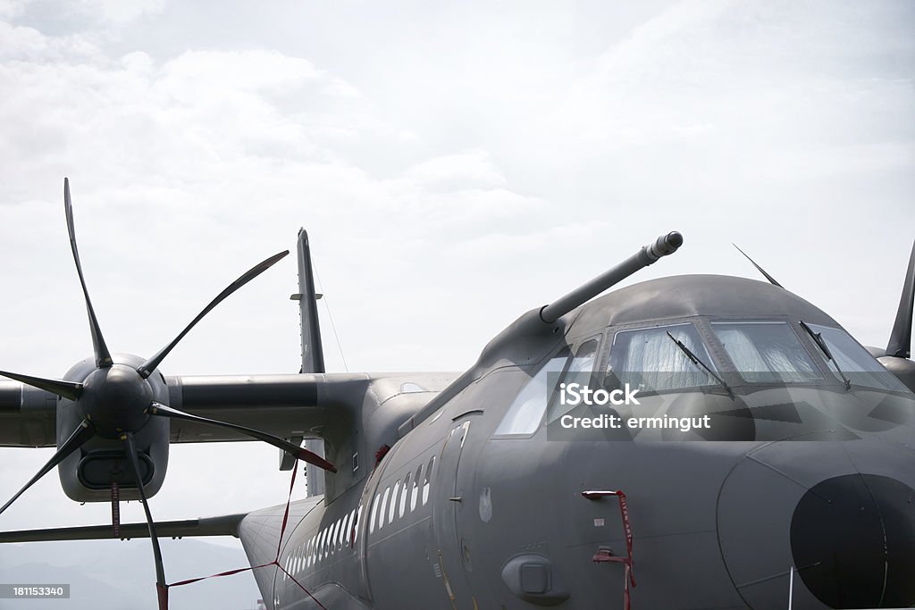 Avião Militar de Transporte em close-up - Foto de stock de Acessório de teatro royalty-free