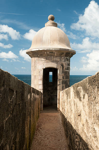 istock Sentry Box - San Juan, Puerto Rico 181164067