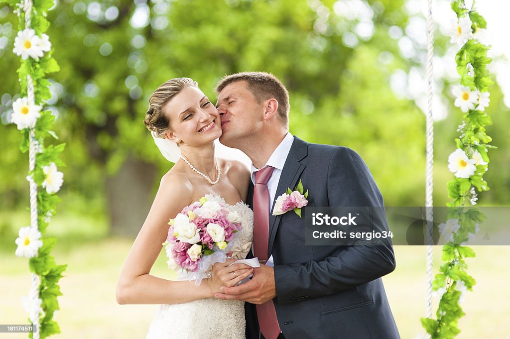 花嫁と花婿 - お守りのロイヤリティフリーストックフォト