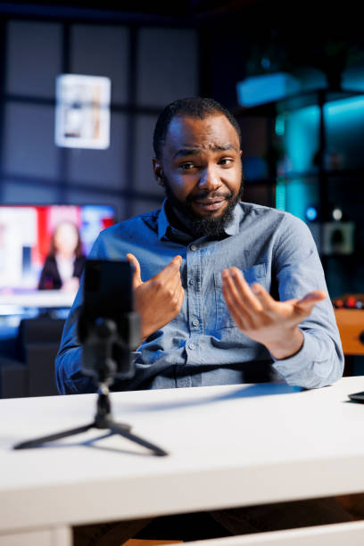 istock Influencer uses recording mobile phone 1811789924