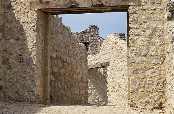 istock Stone walls in ruins for background 181184422