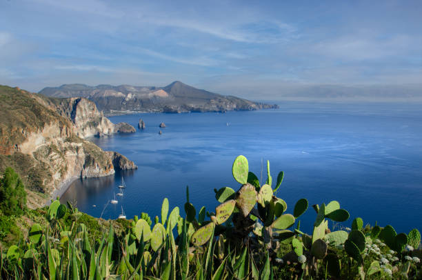 Isola Vulcano vista da Lipari