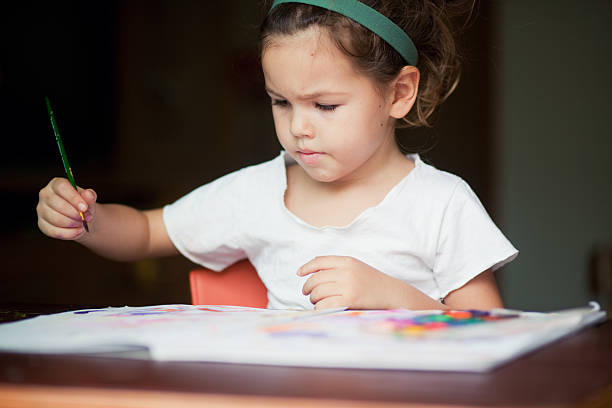 istock Child draws a picture 181187740