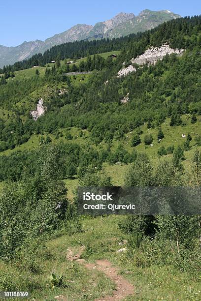 Les Diablerets Área Na Suíça - Fotografias de stock e mais imagens de Alpes Europeus - Alpes Europeus, Ao Ar Livre, Beleza natural