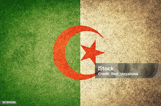 Гранж Флаг Алжира — стоковые фотографии и другие картинки Абстрактный - Абстрактный, Алжирский флаг, Африка