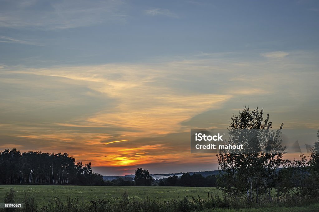 Paisaje al atardecer - Foto de stock de Aire libre libre de derechos