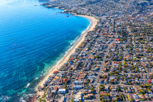 istock Orange County Coastline Aerial 1811938330