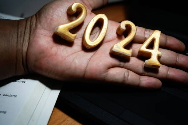 istock 2024 new year job target. 1811991325