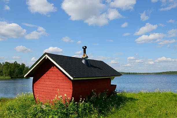 istock Sauna on shore of blue lake 181202098