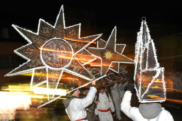 glöcklerlauf ad altmünster, alta austria - costum foto e immagini stock