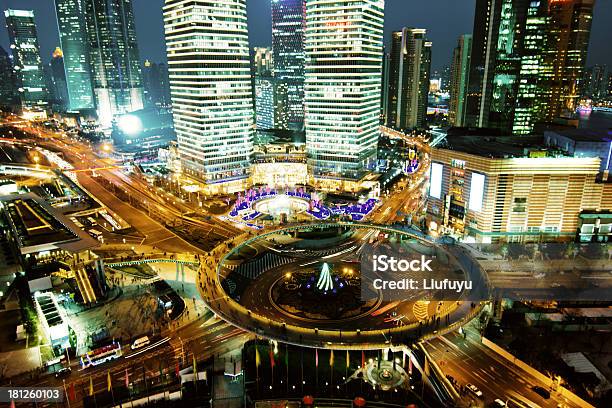 Shanghai - Fotografie stock e altre immagini di Affari - Affari, Alto, Architettura