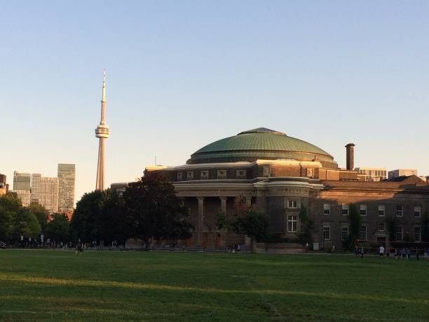 istock CN Towet and University of Toronto 1812653541