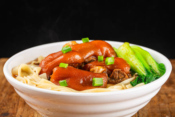 Pig feet noodles