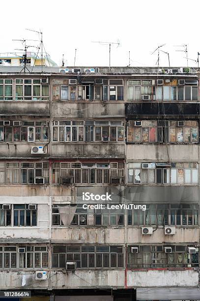 Photo libre de droit de Bâtiment Résidentiel banque d'images et plus d'images libres de droit de A l'abandon - A l'abandon, Affluence, Antenne individuelle