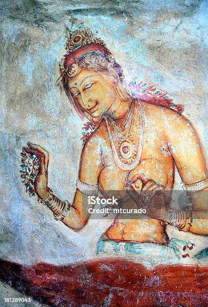 Foto de Afrescos Antigos Em Mount Sigiriya Sri Lanka e mais fotos de stock de Face Humana - Face Humana, Pintura, Século 5