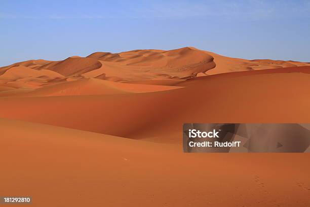 Erg Chebbi - zdjęcia stockowe i więcej obrazów Afryka - Afryka, Afryka Północna, Arabia