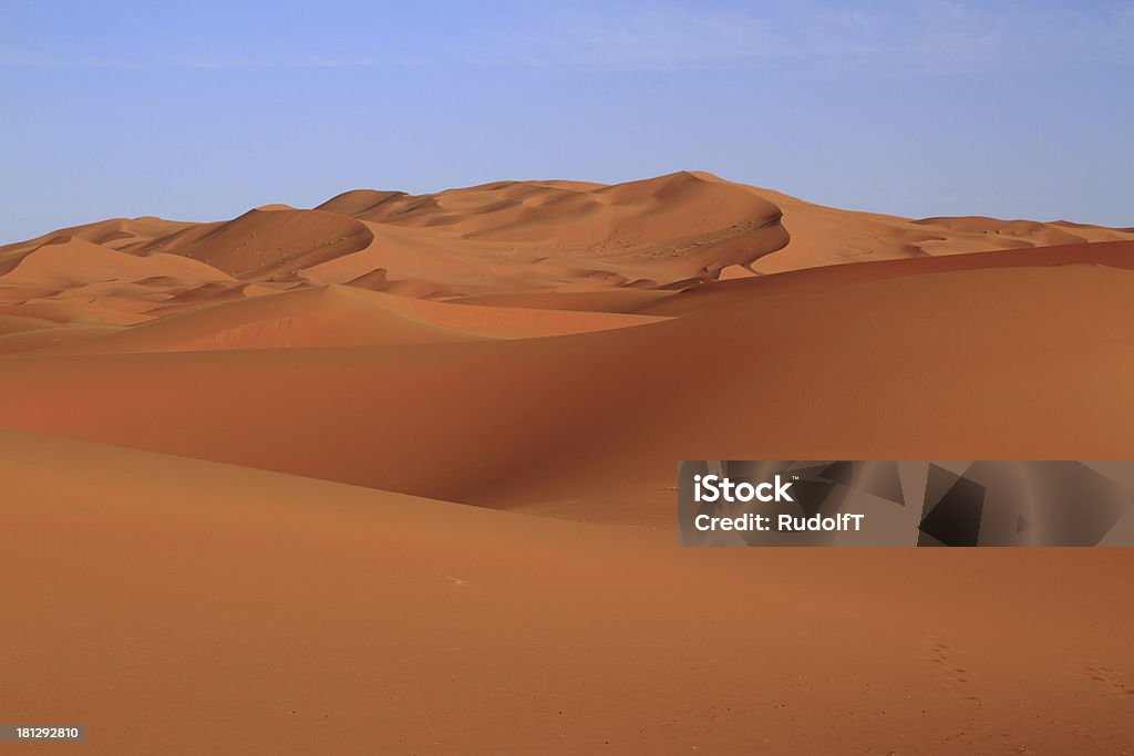 ЭРГ Chebbi - Стоковые фото Erg Chebbi Dunes роялти-фри