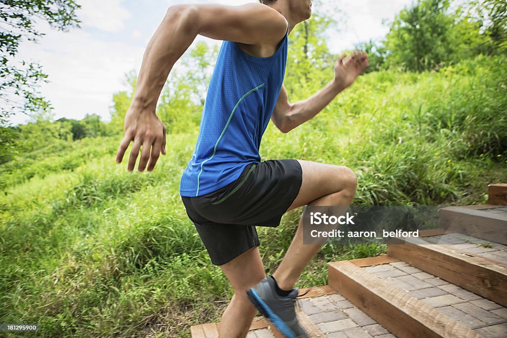 Hombre para correr en el parque - Foto de stock de Adulto libre de derechos