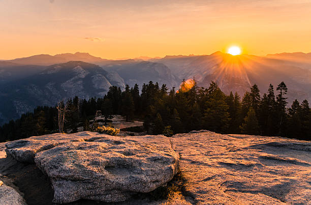 istock Sunrise view from Taft Point. Yosemite National Park 181296520