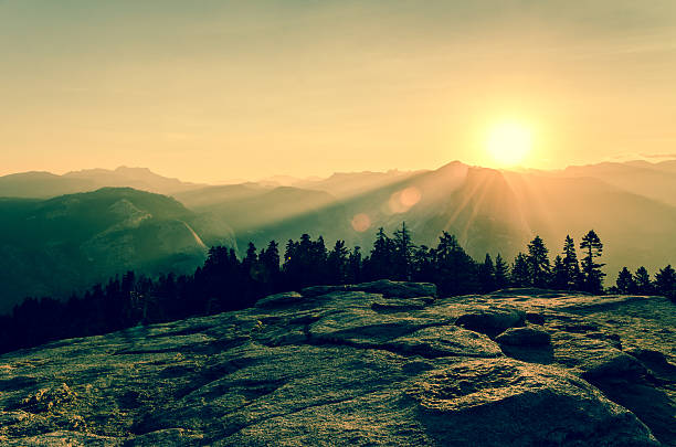 istock Sunrise view from Taft Point over Yosemite National Park 181296597