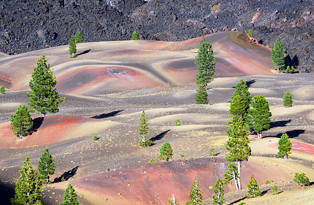 dunas pintado colorido - mt lassen imagens e fotografias de stock