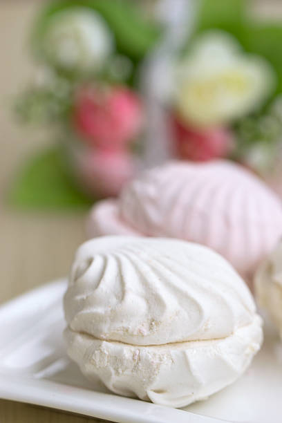 istock sweet marshmallows and bouquet 181307266