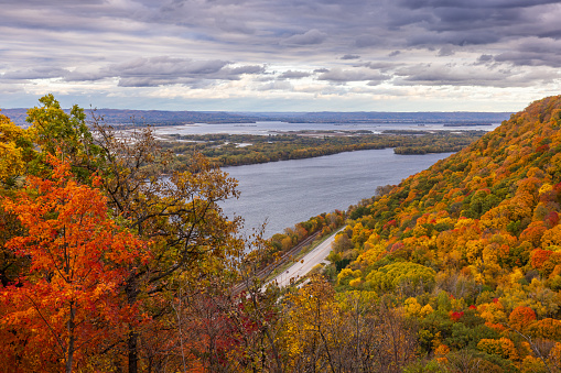 A scenic view of the Mississippi River during autumn.