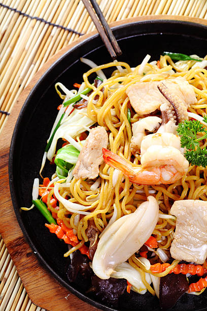 istock fried noodles with Seafood 181312511