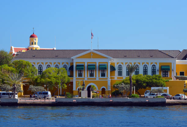 palais du gouverneur - fort amsterdam, punda, willemstad, curaçao - fort amsterdam photos et images de collection