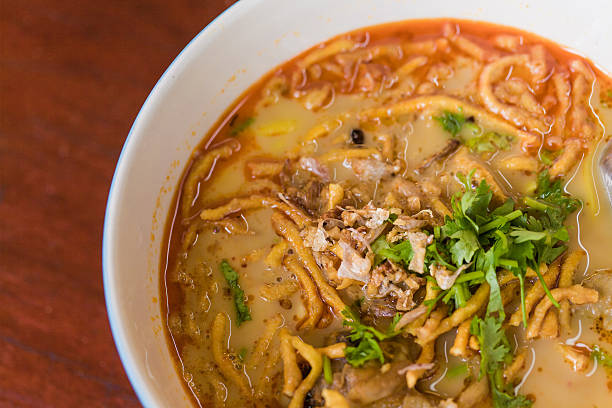 istock Close up Kaow Soi Kai Curry Noodles 181323930