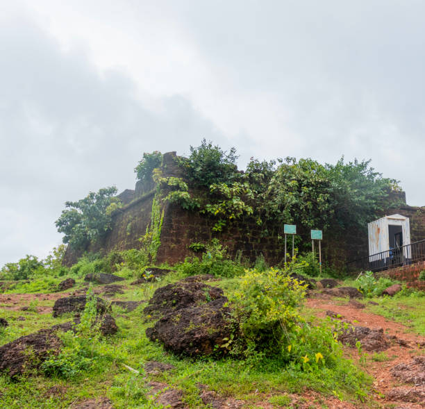 Views of the Chapora fort, Goa Chapora Fort, located in Bardez, Goa, rises high above the Chapora River. The site is the location of a fort built by Adil Shahi dynasty ruler Adil Shah and called Shahpoora, whose name was altered to Shapora by Malvankar on the request of the Portuguese. chapora fort stock pictures, royalty-free photos & images