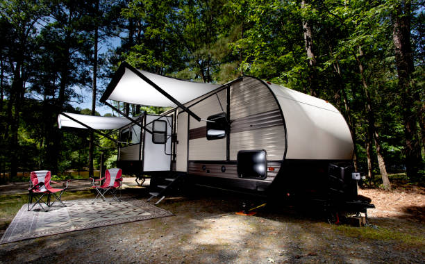 istock Mid-day at a camper trailer campsite 1813248717