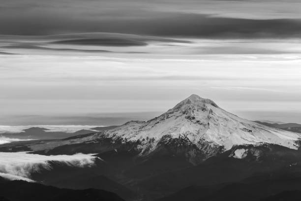 istock Mount Hood at Sunrise 1813256055